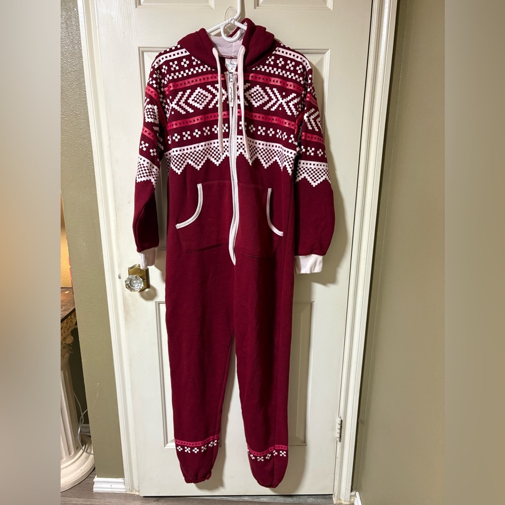 Skyline Wears Unisex One Piece Sleepwear Pajamas Adult Size Medium